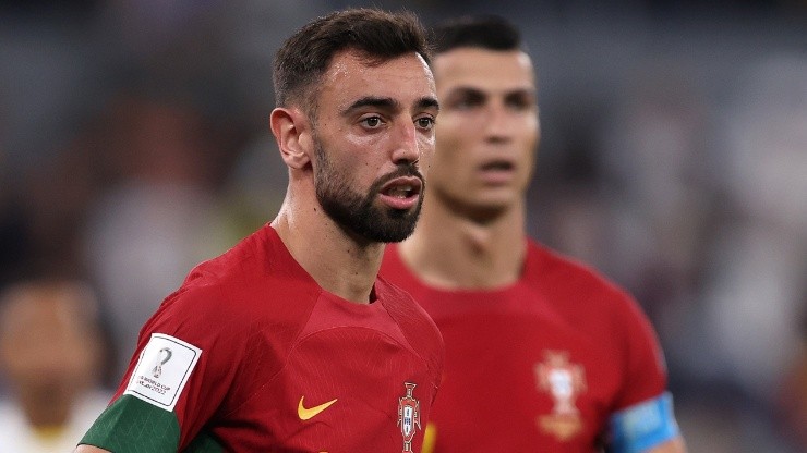 Bruno Fernandes (left) and Cristiano Ronaldo.