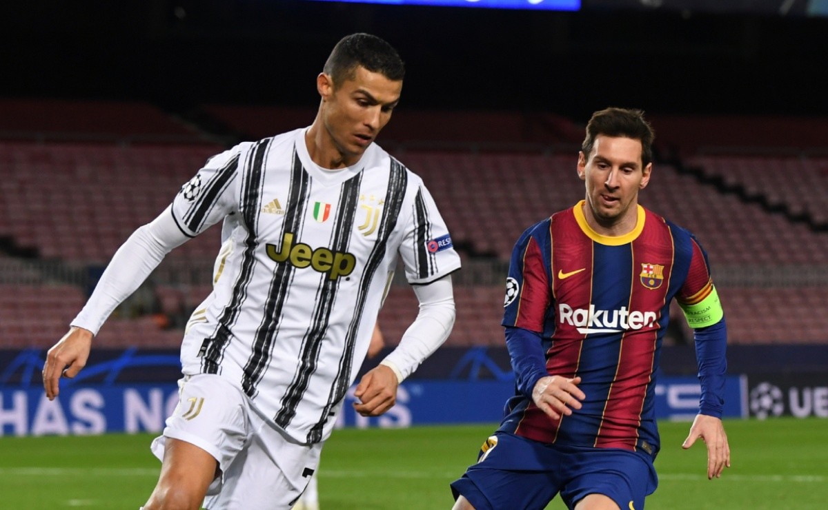 Fans booed Cristiano Ronaldo, cheered for Lionel Messi at packed Camp Nou