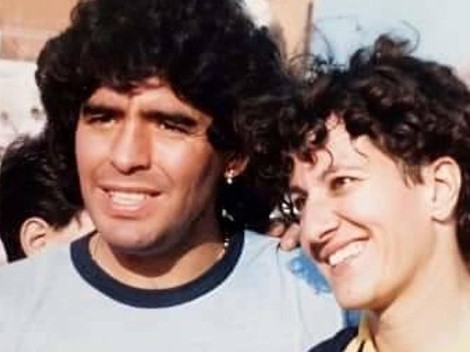 Video inédito: el día que Diego Maradona dio la vuelta olímpica con el equipo de fútbol femenino del que era presidente honorario
