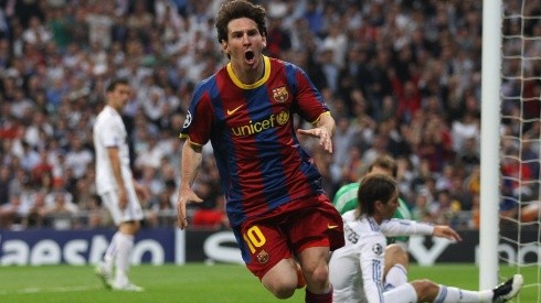 Lionel Messi marcando en el Bernabéu.