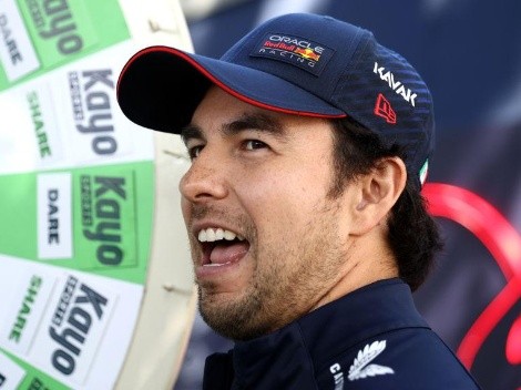 Excampeón del mundo de la F1 se rinde ante Checo Pérez