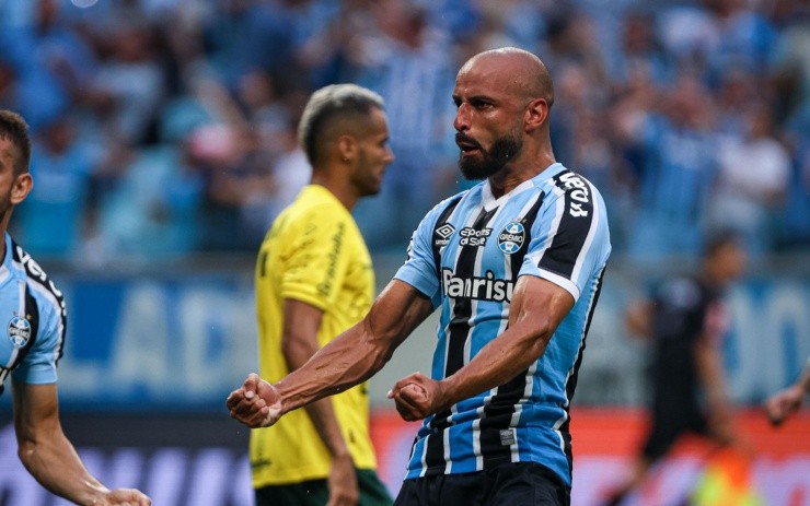 Maxi Franzoi/AGIF - Thaciano marcou gol e ajudou Grêmio a ir para a decisão do Estadual