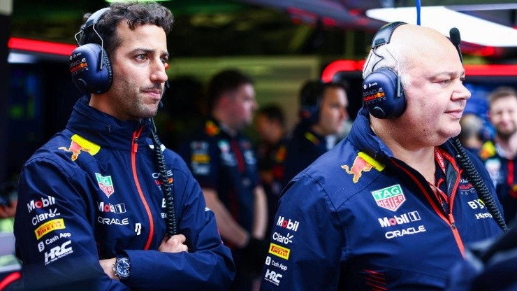 A diferencia de Helmut Marko, Daniel Ricciardo defiende a Checo Pérez