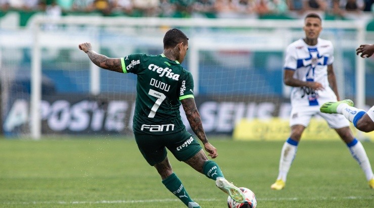 Foto: Abner Dourado/AGIF - Camisa 7 em ação contra o Água Santa, na fase de classificação.