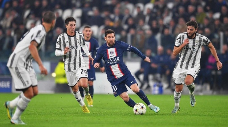 Lionel Messi of Paris Saint-Germain runs with the ball during the UEFA Champions League Group H match between Juventus and Paris Saint-Germain at Juventus Stadium on November 02, 2022 in Turin, Italy. (Photo by Valerio Pennicino/Getty Images)