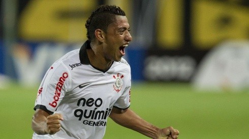 Foto: Daniel Augusto Jr./Agência Corinthians - Ralf marcou na estreia do Corinthians, em 2012