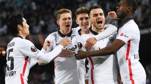 Eintracht Frankfurt players celebrate win over Barcelona