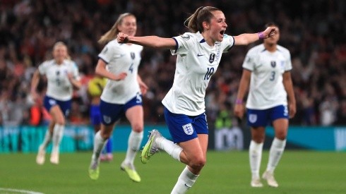 El grito de gol de Ella Toone para el triunfo de Inglaterra en la Finalissima.