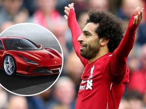 Es un 'Red' dentro y fuera de la cancha: Salah y su Ferrari con un guiño al Liverpool