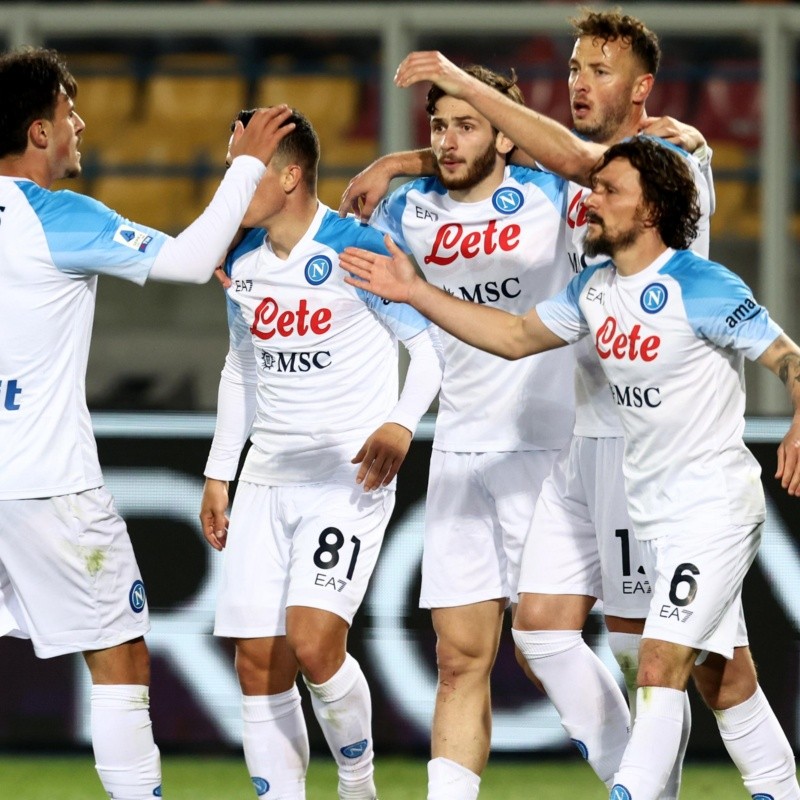 No le sobró nada a Napoli, pero volvió al triunfo ante Lecce en la Serie A