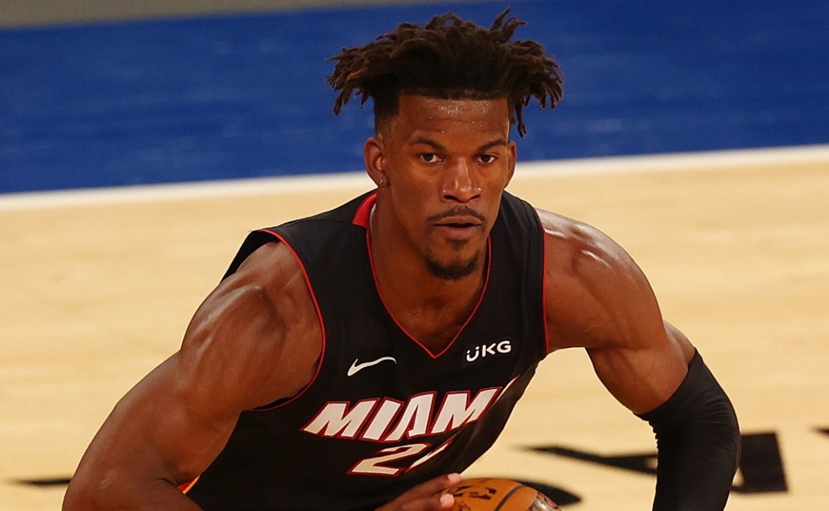 Miami Heat: The Jimmy Butler vs. NBA jersey saga should be a