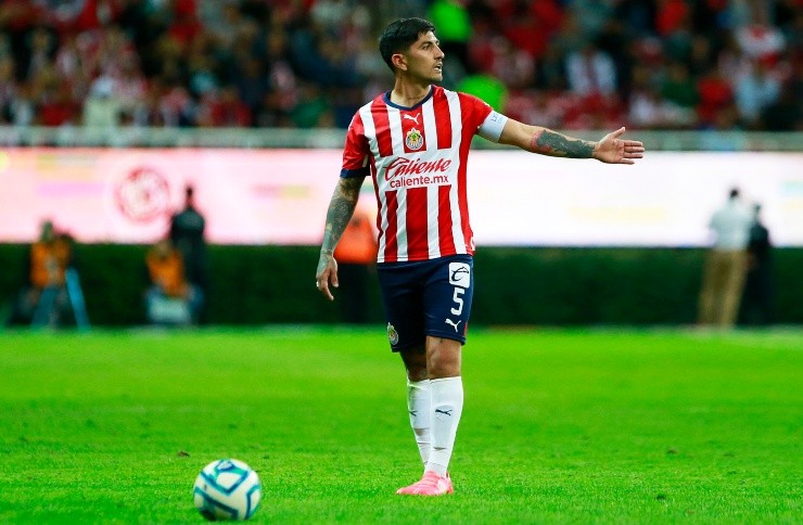 Pocho Guzmán ejerce la capitanía de Chivas (Jam Media)