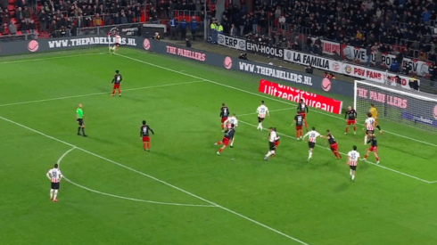 Guti volvió a marcar un gol con el PSV