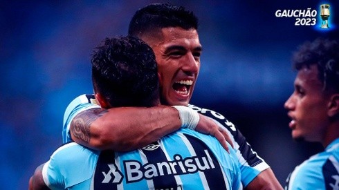 Luis Suarez en festejo de gol con Gremio.