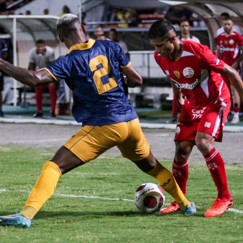 Foto de jogador na infância com camisa do Fluminense viraliza em