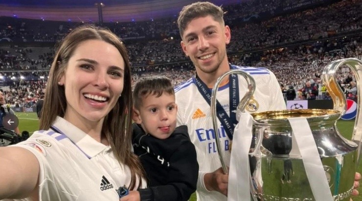 Federico Valverde and Mina Bonino with their son (Mina Bonino Twitter)