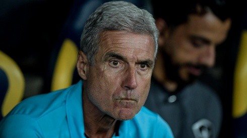 Foto: Thiago Ribeiro/AGIF - Luís Castro: técnico se manifestou após título do Botafogo na Taça Rio