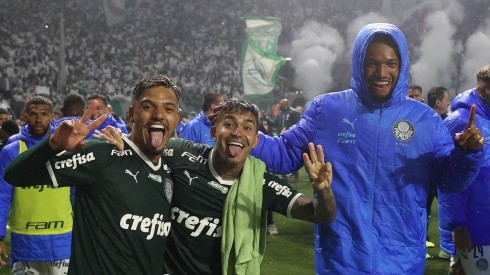 Foto: Divulgação/Palmeiras - Menino (à esquerda) tem sido fundamental para títulos no Palmeiras, mas levou puxão de orelha de Abel
