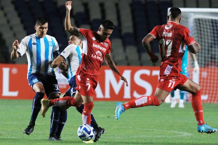 Ñublense cayó en su debut ante Racing | Foto: Photosport 