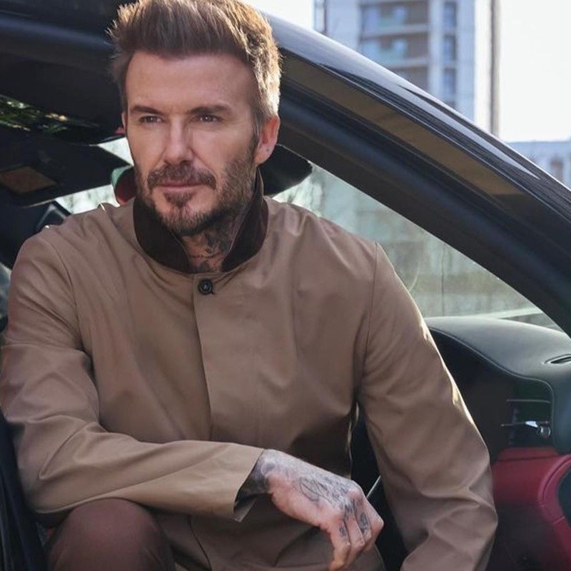 ¿Te interesa comprarla? A la venta la Ferrari que tenía Beckham cuando era la FIGURA del Manchester United