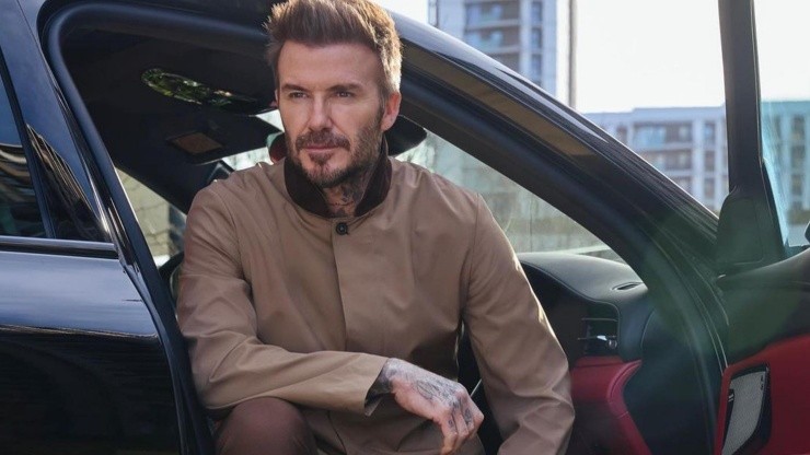 ¿Te interesa comprarla? A la venta la Ferrari que tenía Beckham cuando era la FIGURA del Manchester United