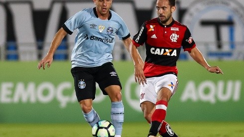 Foto: Buda Mendes/Getty Images - Arthur (à esquerda) teria dito a empresário desejo de jogar com Diniz