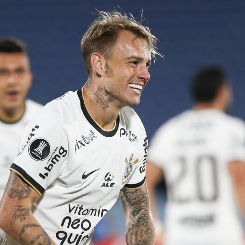 Róger Guedes dá ‘spoiler’ sobre situação de companheiro no Corinthians