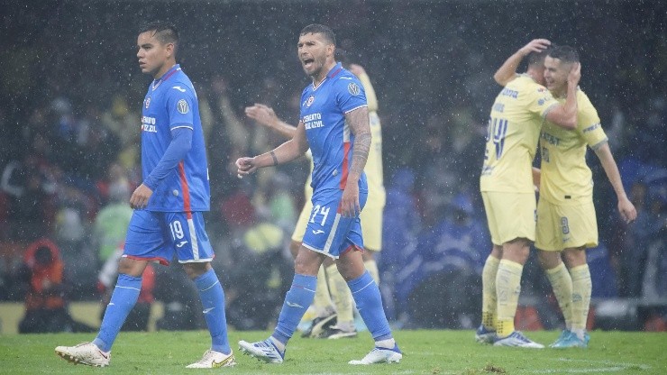 Celestes y azulcremas en el 7-0 del torneo Apertura 2022.