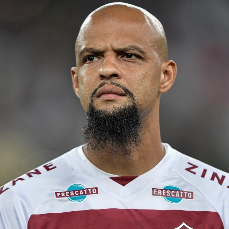 Felipe Melo provoca Flamengo e leva torcida do Fluminense à loucura