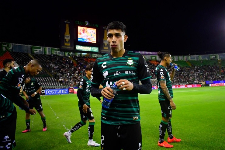 Omar Campos puede dar proyección y profundidad al sector izquierdo (Imago7)