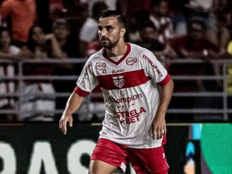 Rafael Longuine celebra marca vitoriosa pelo CRB e 'manda real' sobre a temporada