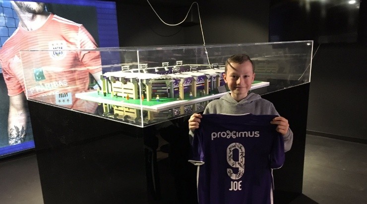 14-Year-Old Joe Bryant Amazes with Lego Replicas of Bundesliga