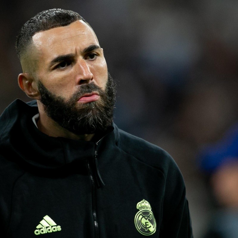 Karim Benzema ENCANTA con su coche de MILLONES de euros