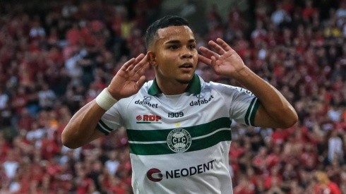 Foto: Divulgação / Coritiba - Kaio marcou no Atletiba disputado na Arena da Baixada.