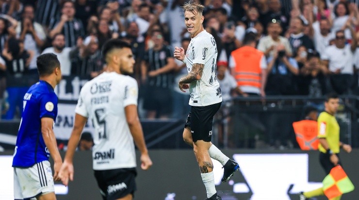 Foto: Marcello Zambrana/AGIF - O atacante foi destaque na estreia do Corinthians no Brasileirão