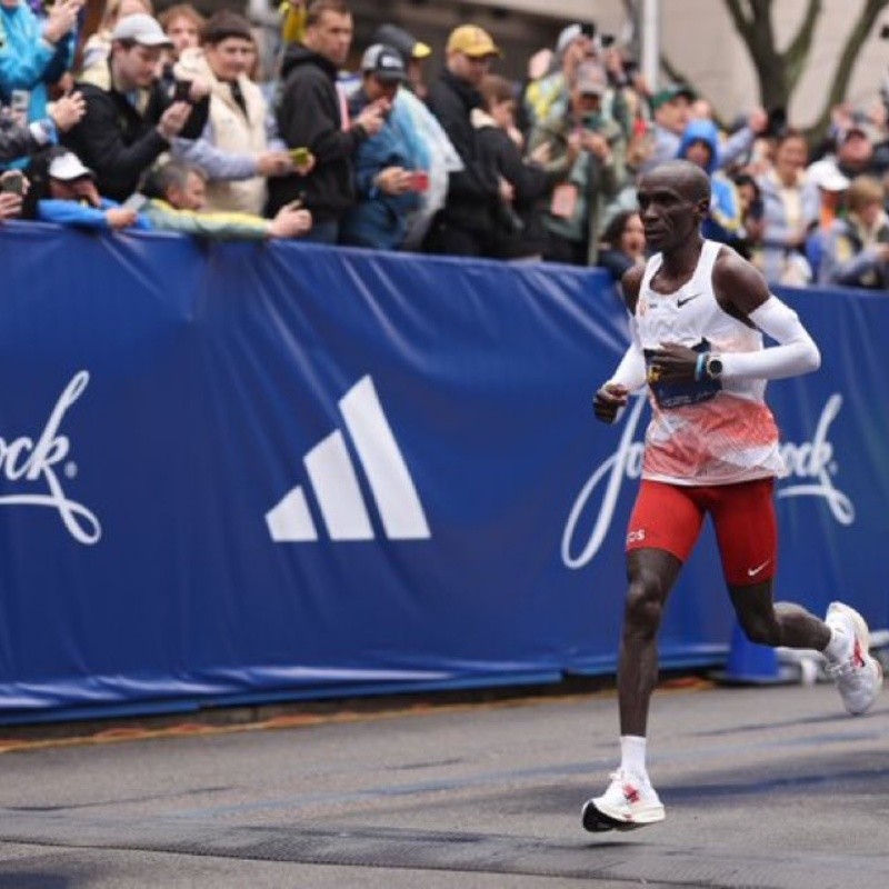 Kipchoge no pudo con Boston: el rey del maratón terminó sexto