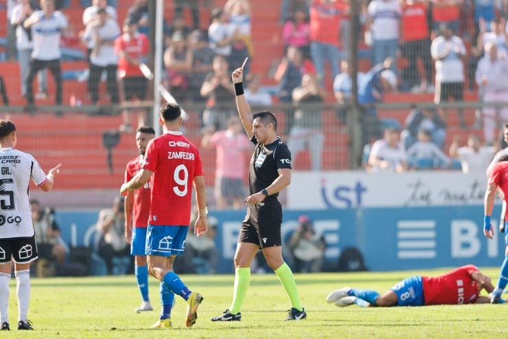 Gil fue expulsado ante la UC | Foto: Photosport 