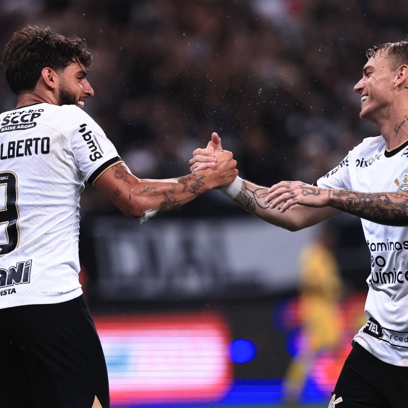 “Jogar com Róger Guedes e Yuri Alberto”; Corinthians blinda meia de proposta da Europa