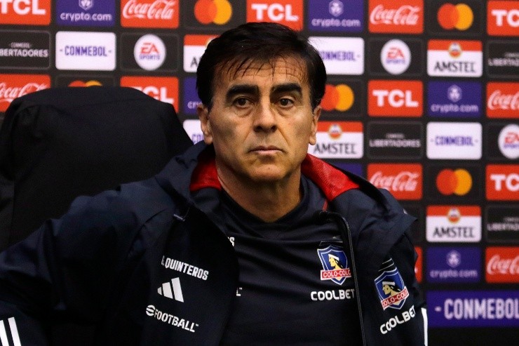 Quinteros dejó la grande con sus palabras ante la situación de Thompson | Foto: Photosport 