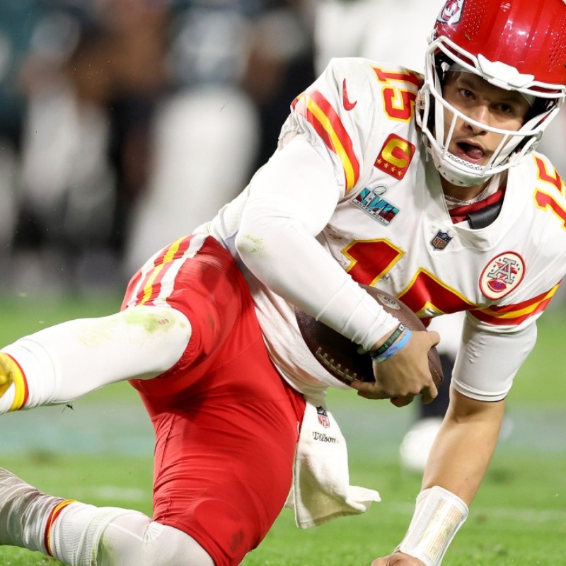 Patrick Mahomes makes Tom Brady admission after copying signature pre-game  move - Mirror Online