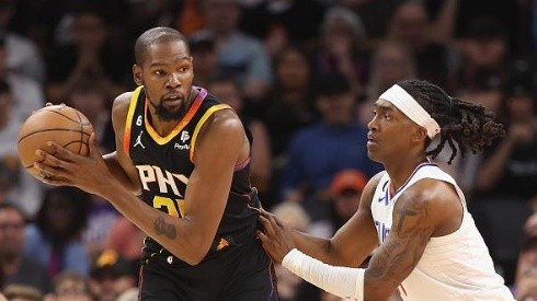 Durant estreou nos playoffs pelo Suns no último domingo (16)