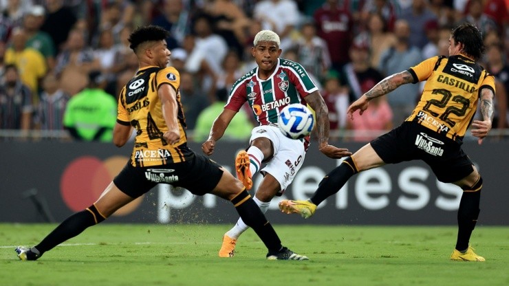 Fluminense continúa a paso firme.