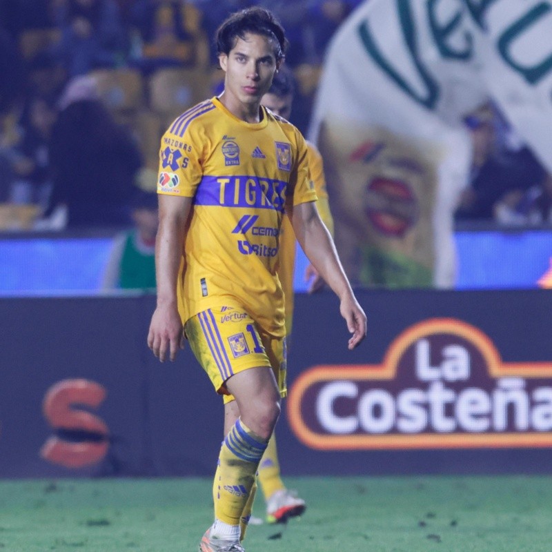 Siboldi reveló por qué sacó a Diego Lainez en el entretiempo