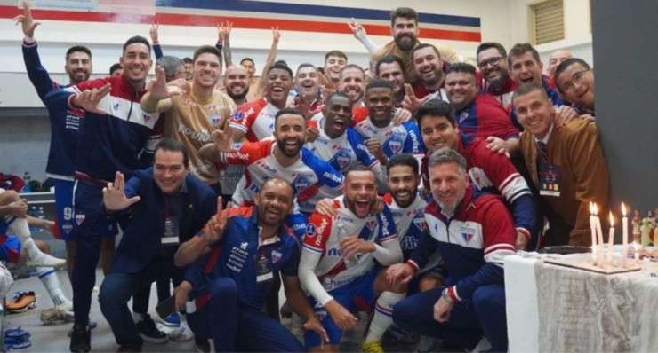 Lucero celebró con sus compañeros la victoria en Argentina | Foto: Instagram 