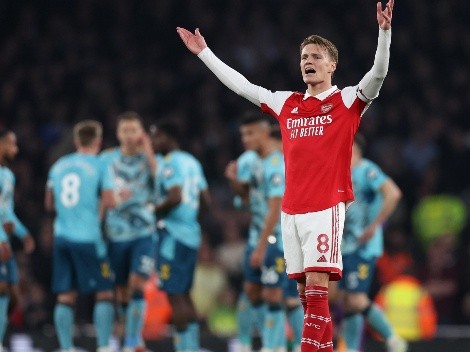 El líder sigue con vida: Arsenal rescató sufridamente un punto ante Southampton