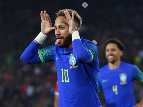 "De goleada"; Neymar recebe homenagem da base do Santos