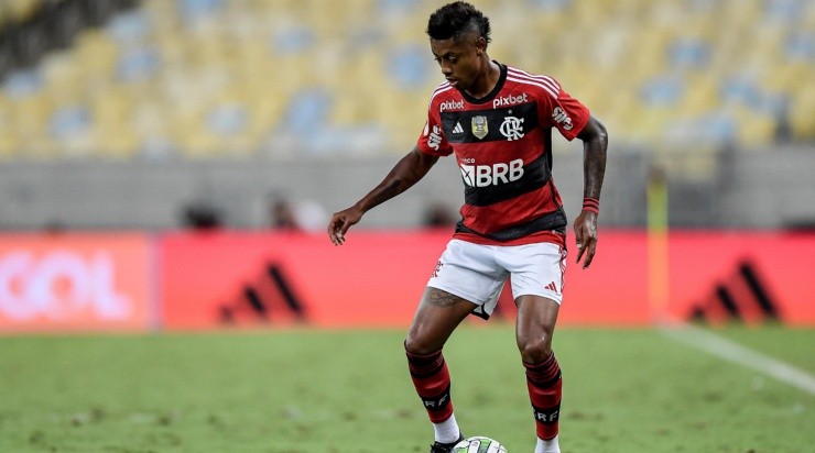 Foto: Thiago Ribeiro/AGIF - Bruno Henrique deve permanecer no Flamengo