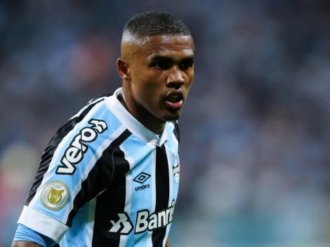 Torcedores ‘cravam’ sobre retorno de Douglas Costa ao Grêmio