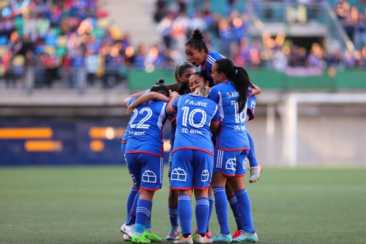 Las Leonas vencieron a Colo Colo | Foto: Javiera Mera - Prensa U. de Chile Las Leonas vencieron a Colo Colo | Foto: Javiera Mera - Prensa U. de Chile