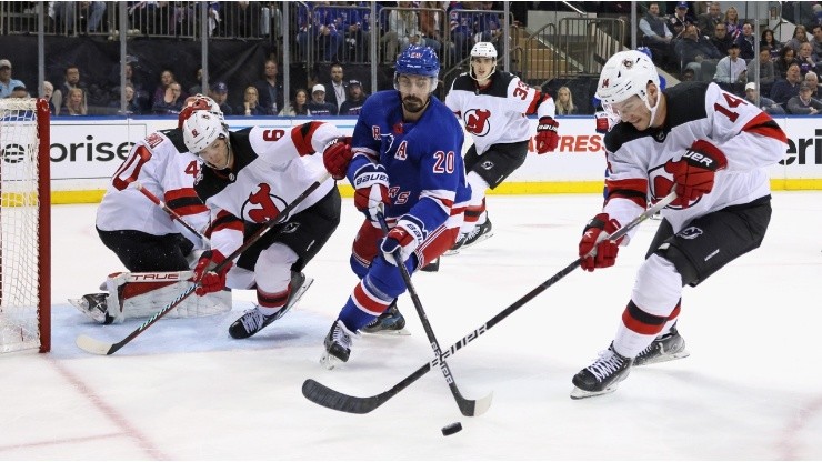 Watch New Jersey Devils vs New York Rangers online free in the US